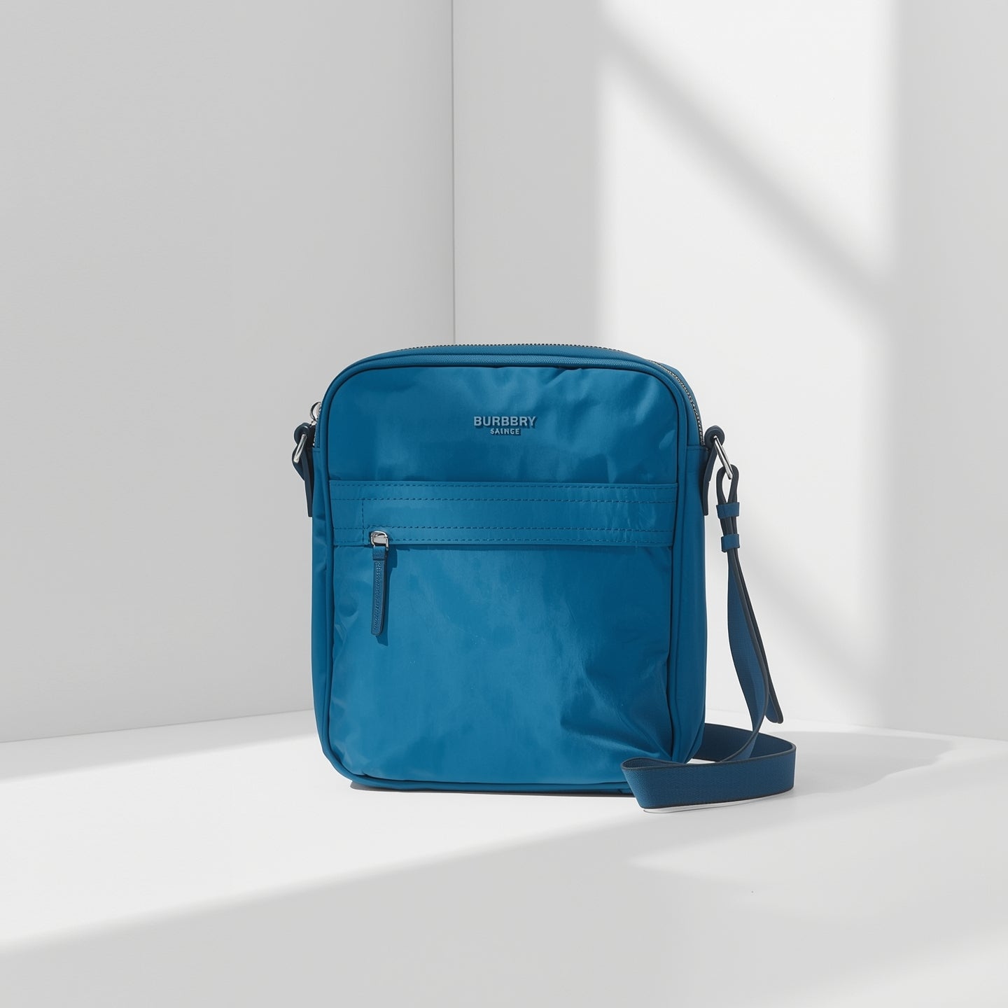 Nylon Crossbody Bag – Lightweight, Durable & Hands-Free Everyday Bag