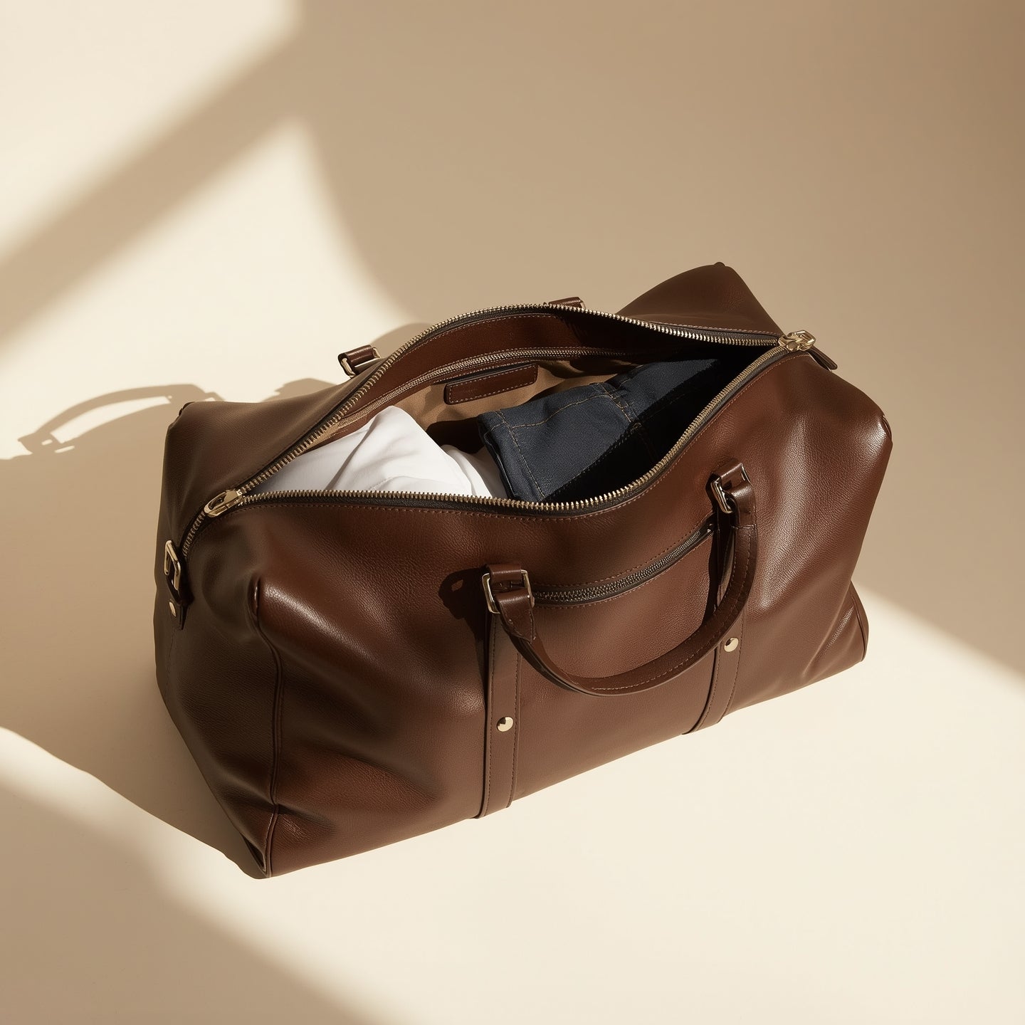 Overnight Bag – Stylish, Spacious & Durable Travel Essential